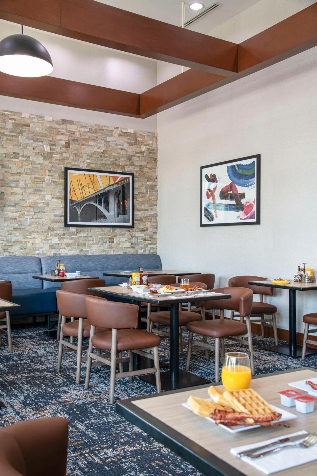 Hyatt Place Riverside Downtown Εξωτερικό φωτογραφία