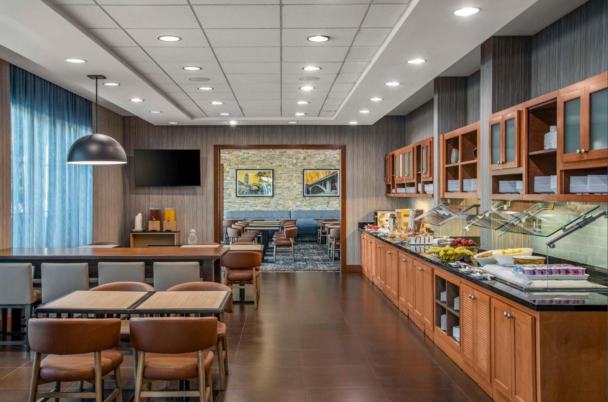 Hyatt Place Riverside Downtown Εξωτερικό φωτογραφία